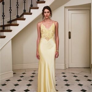 Chic Backless Yellow Lace Dress